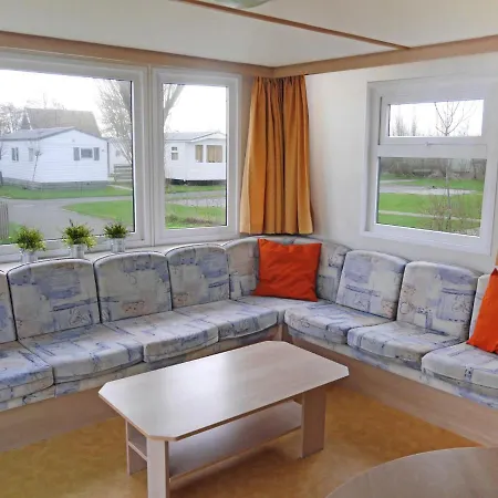 Holiday home Holiday Wiringherlant.22